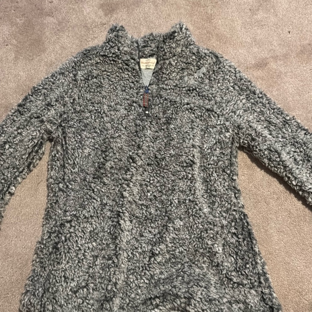 Comfy Sherpa Quarterzip
Size S
Only worn a couple times